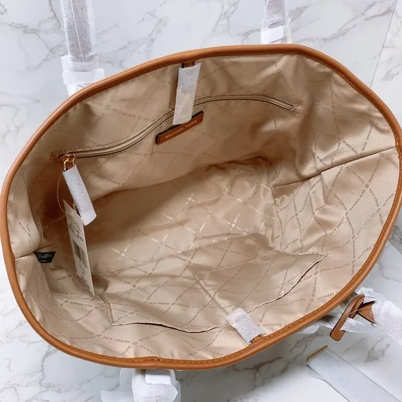 Michael Kors JST Medium Carryall Tote - Picture 9 of 9